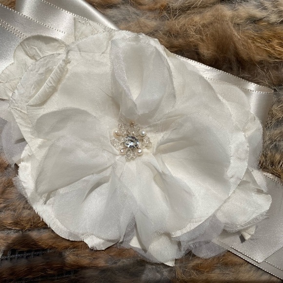 Vera wang wedding sash - Picture 7 of 7